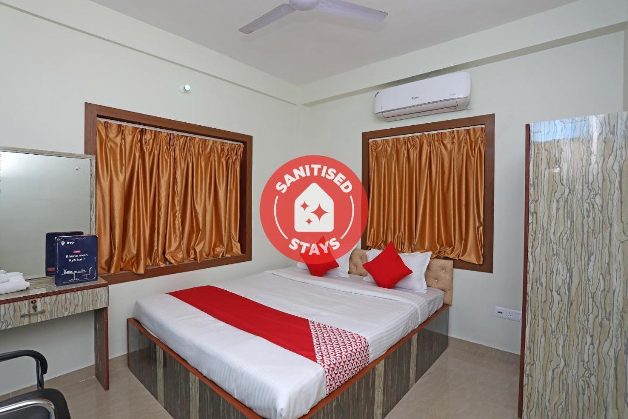 OYO 17187 Urban Casa Hotel Kolkata Bagian luar foto