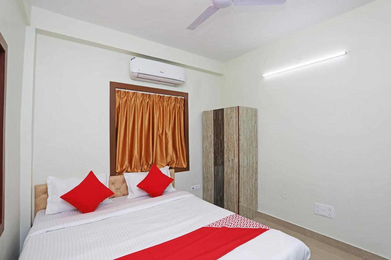 OYO 17187 Urban Casa Hotel Kolkata Bagian luar foto