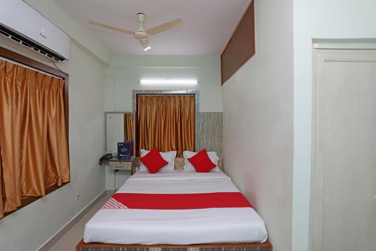 OYO 17187 Urban Casa Hotel Kolkata Bagian luar foto