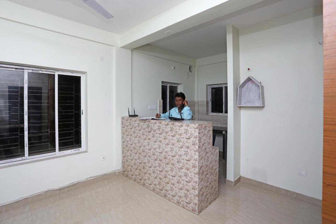 OYO 17187 Urban Casa Hotel Kolkata Bagian luar foto